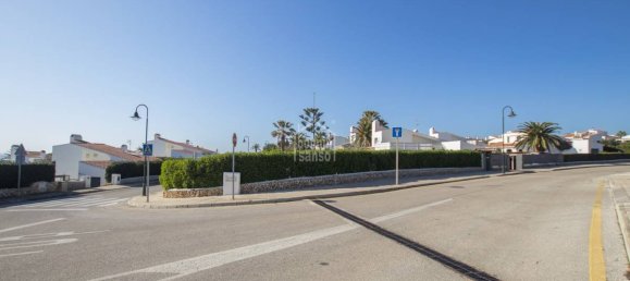 4 bedrooms Villa in Sant Lluis, Spain No. 1445 3