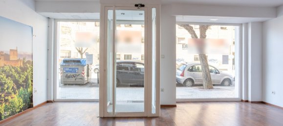 45m² Commercial property in Granada, Spain No. 100031 3