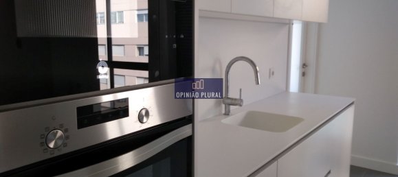 4 bedrooms Apartment in Porto, Portugal No. 78904 3