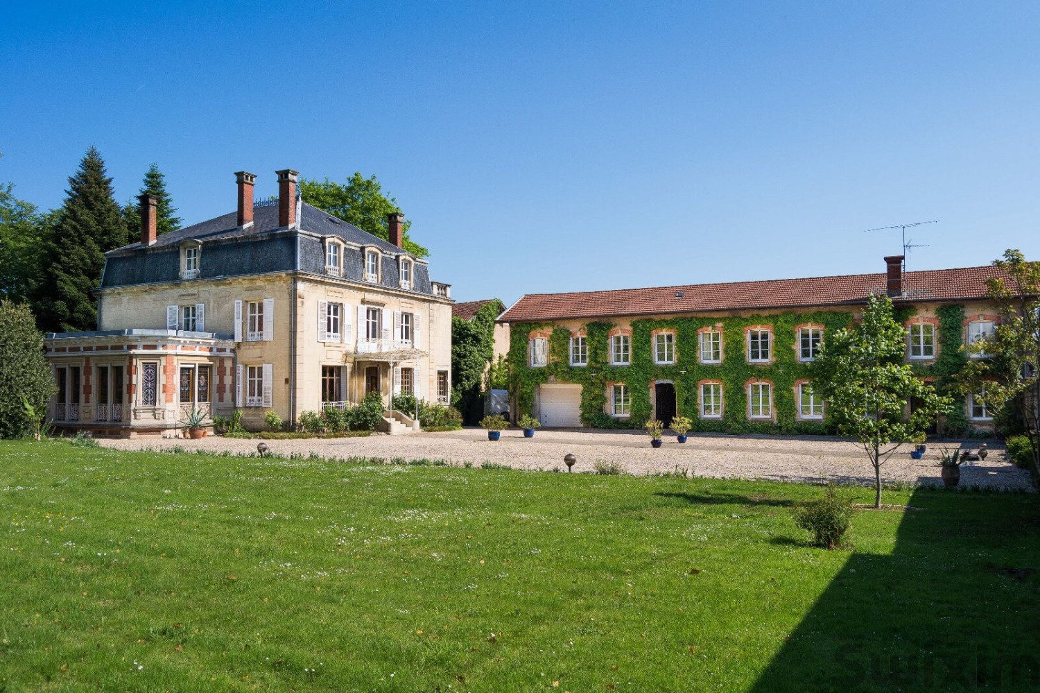 Дом с 8 спальнями в Сире-сюр-Везуз, Франция № 209901