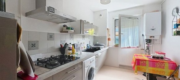 2 chambres Appartement à Bourg-en-Bresse, France No. 311350 2