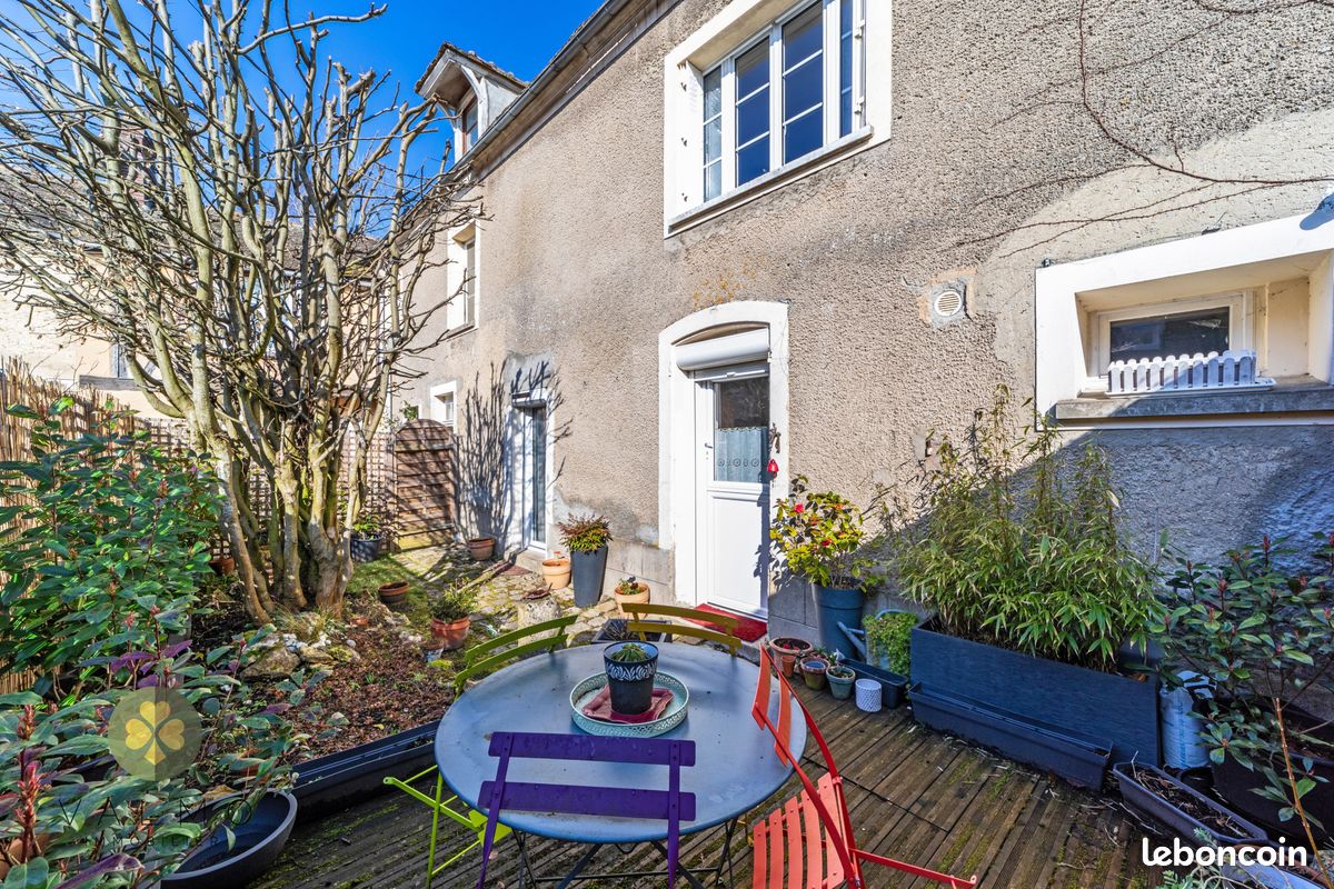 2 bedrooms Apartment in La Queue-les-Yvelines, France No. 135428