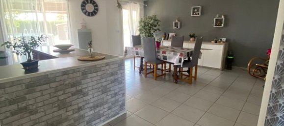 4 chambres Maison à Peaugres, France No. 290594 2