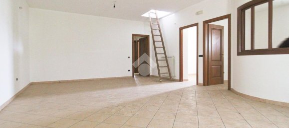 Квартира с 4 комнатами в Кропани, Италия № 7346 3