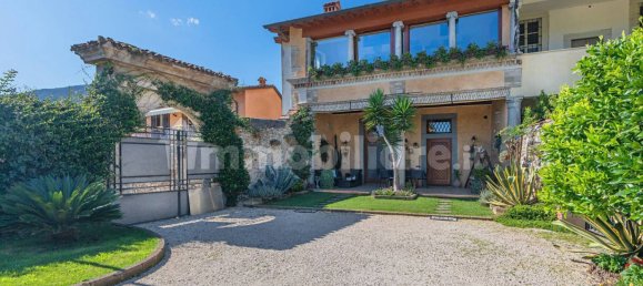 3 غرف نوم فيلا في Salò, Italy رقم 132800 26