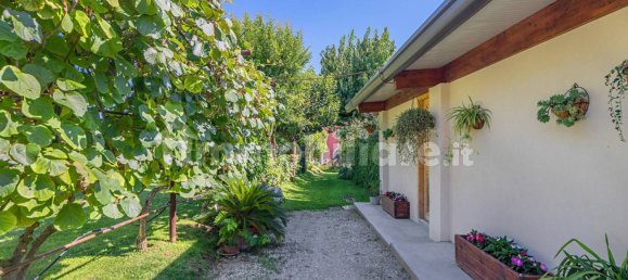 3 غرف نوم فيلا في Salò, Italy رقم 132800 34