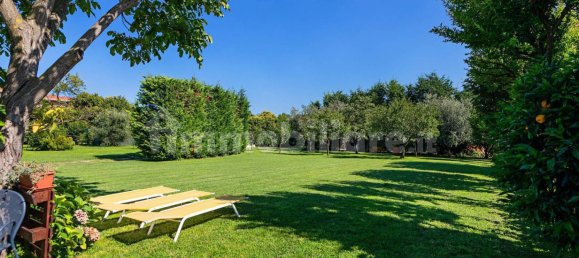 3 غرف نوم فيلا في Salò, Italy رقم 132800 31