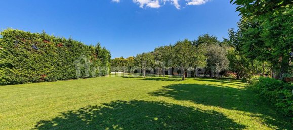 3 غرف نوم فيلا في Salò, Italy رقم 132800 32