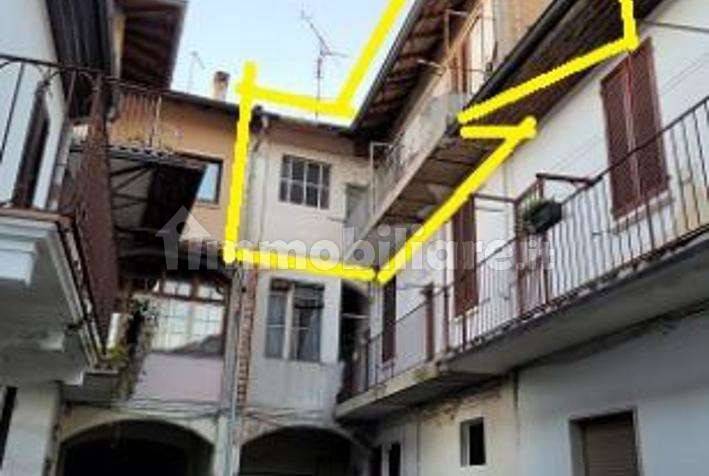 2 bedrooms Apartment in Tradate, Italy No. 8424