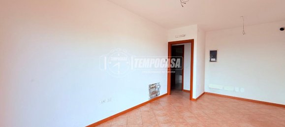 3 rooms Apartment in Brescia, Italy No. 2470 10