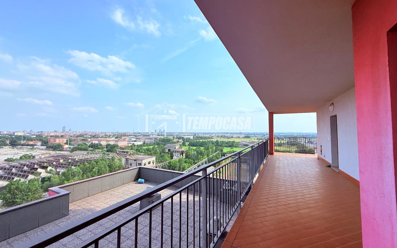 3 rooms Apartment in Brescia, Italy No. 2470