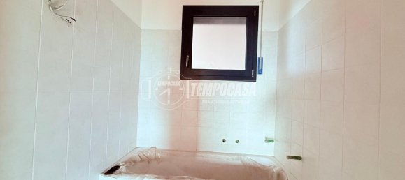 3 rooms Apartment in Brescia, Italy No. 2470 26