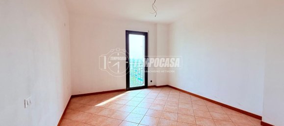3 rooms Apartment in Brescia, Italy No. 2470 16