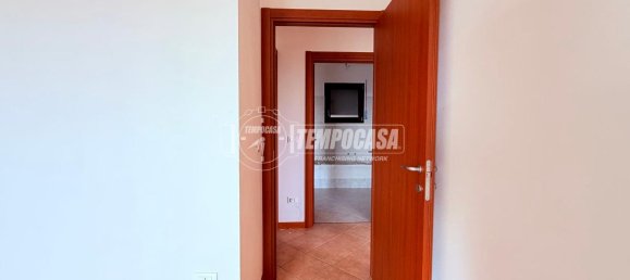 3 rooms Apartment in Brescia, Italy No. 2470 23