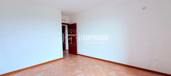 3 rooms Apartment in Brescia, Italy No. 2470 21