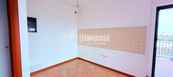 3 rooms Apartment in Brescia, Italy No. 2470 13