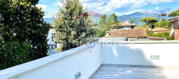 5 غرف نوم فيلا في Forte dei Marmi, Italy رقم 325581 17