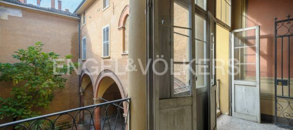 Apartamento de 5 dormitorios en Bologna, Italy No. 125617 22