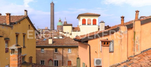 Apartamento de 5 dormitorios en Bologna, Italy No. 125617 17