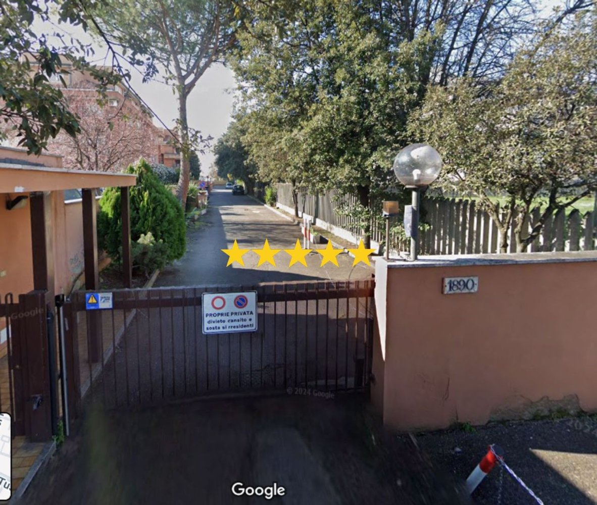 4 rooms Apartment in Rome, Italy No. 27198