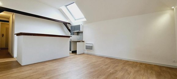 1 bedroom Apartment in Bourges, France No. 273700 3