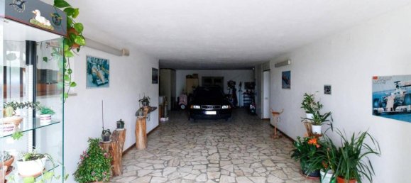 7 rooms Villa in Montalcino, Italy No. 235396 2