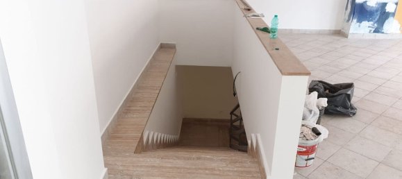 Gewerbliche Immobilie in San Nicola la Strada, Italy 265m², Nr. 134323 4