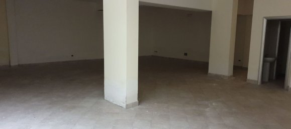 Gewerbliche Immobilie in San Nicola la Strada, Italy 265m², Nr. 134323 6