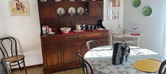 5 rooms Apartment in Carrara, Italy No. 195685 7