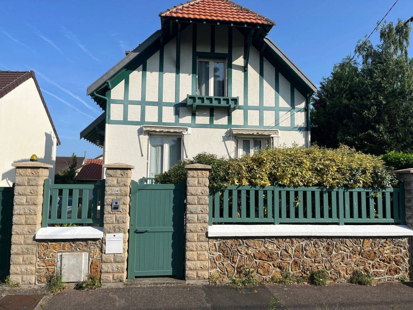 4 bedrooms House in Brunoy, France No. 327796