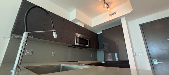 1 Schlafzimmer Gewerbliche Immobilien in Miami, USA, Nr. 615685 9