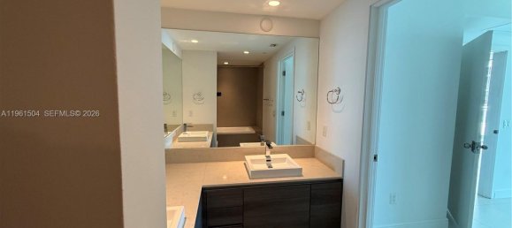 1 Schlafzimmer Gewerbliche Immobilien in Miami, USA, Nr. 615685 13