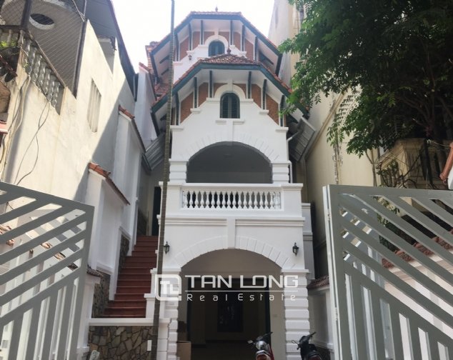 3 bedrooms Villa in Tay Ho, Vietnam No. 1604