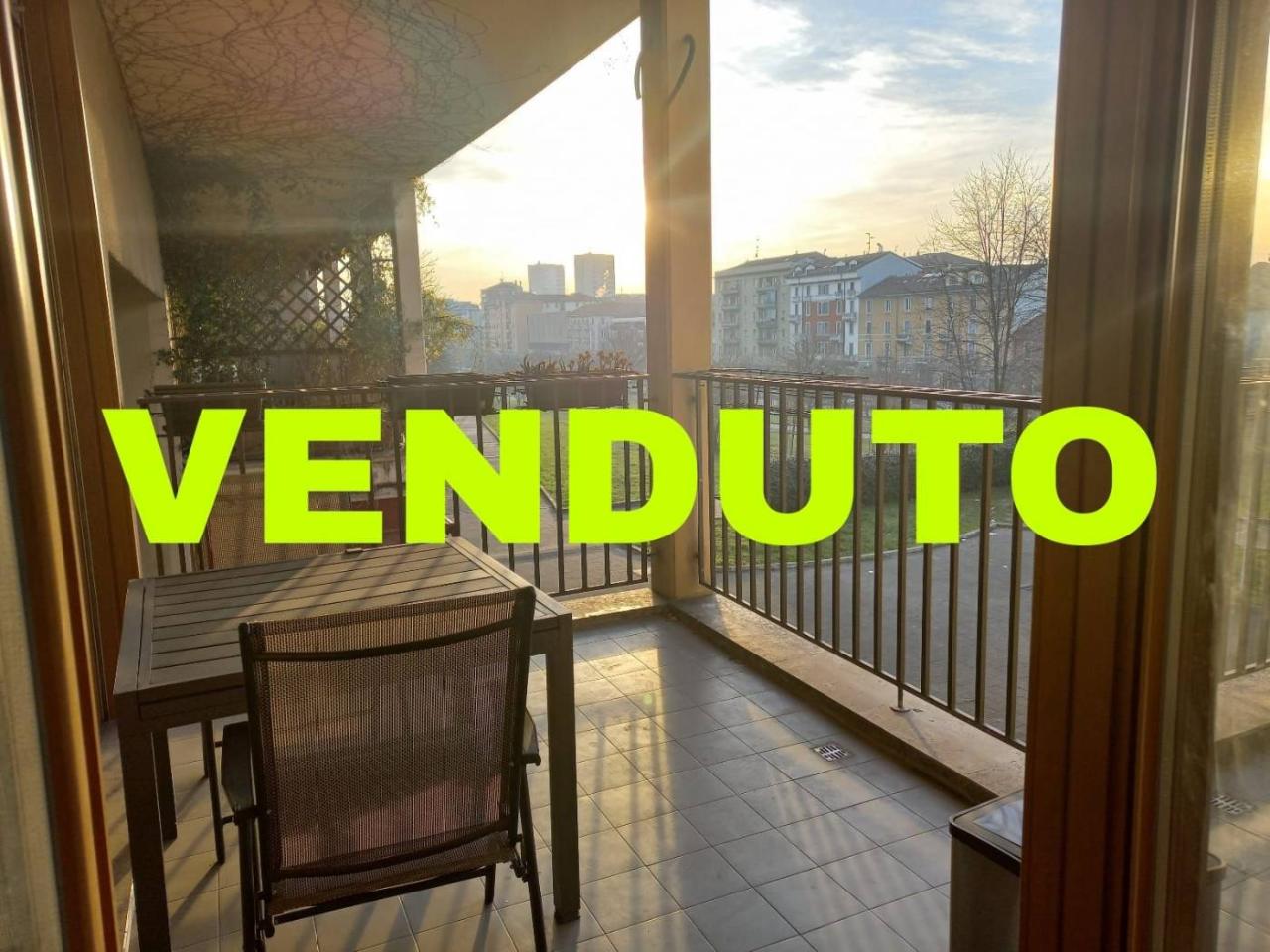 2-salle Appartement à Milan, Italy No. 250657