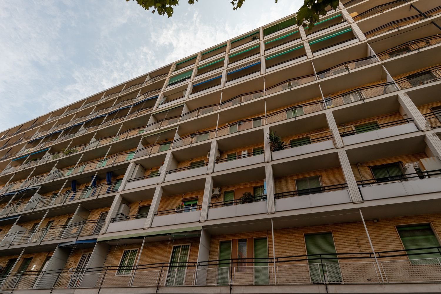 3 rooms Apartment in Milan, Italy No. 241777