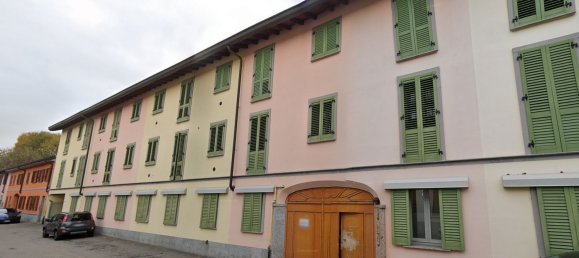 2-salle Appartement à Castano Primo, Italy No. 1694 7