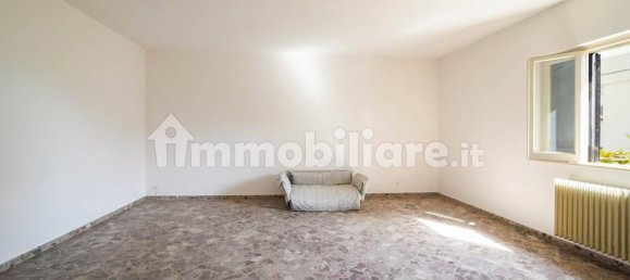 4 bedrooms Apartment in Palo del Colle, Italy No. 371113 3