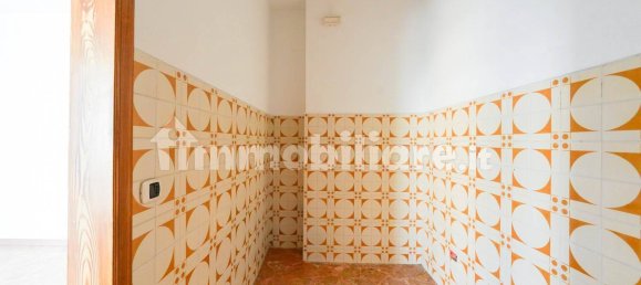 4 bedrooms Apartment in Palo del Colle, Italy No. 371113 7