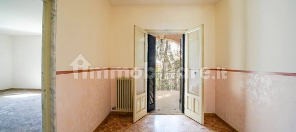 4 bedrooms Apartment in Palo del Colle, Italy No. 371113 9