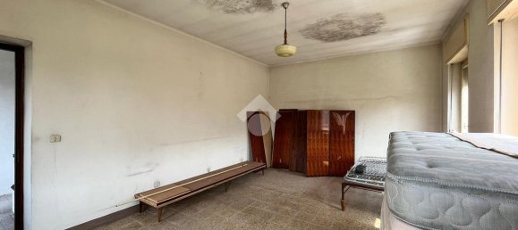 4 rooms House in Castellamonte, Italy No. 18089 14