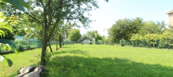 4 rooms House in Castellamonte, Italy No. 18089 26