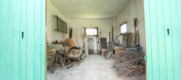 4 rooms House in Castellamonte, Italy No. 18089 23