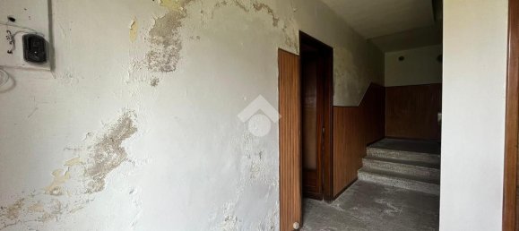 4 rooms House in Castellamonte, Italy No. 18089 15