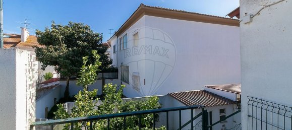 3 bedrooms House in Lisbon, Portugal No. 28831 7