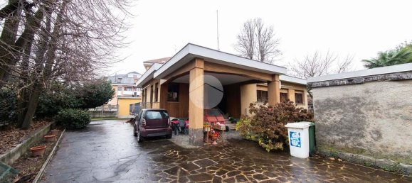 6 rooms Villa in Milan, Italy No. 246855 3