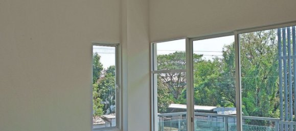 Apartamento com 3 quartos em condomínio em Suan Luang, Thailand N.º 9977 4