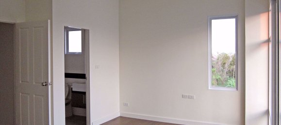 Apartamento com 3 quartos em condomínio em Suan Luang, Thailand N.º 9977 3