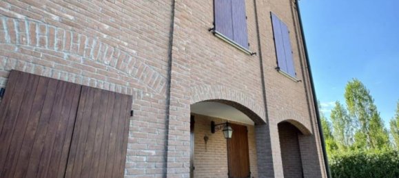 2 bedrooms House in Castelfranco Emilia, Italy No. 375429 6