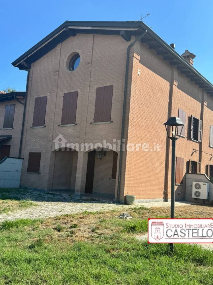 2 bedrooms House in Castelfranco Emilia, Italy No. 375429