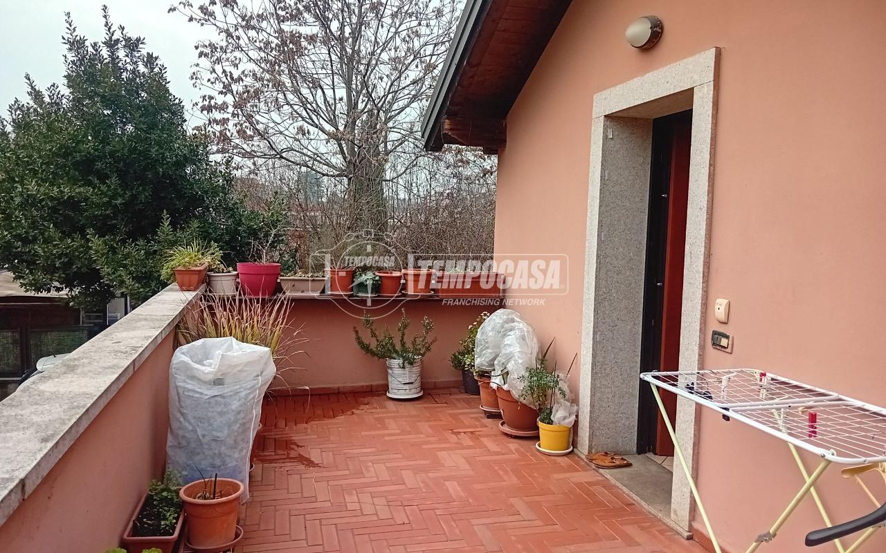 2 rooms Apartment in Brescia, Italy No. 2298